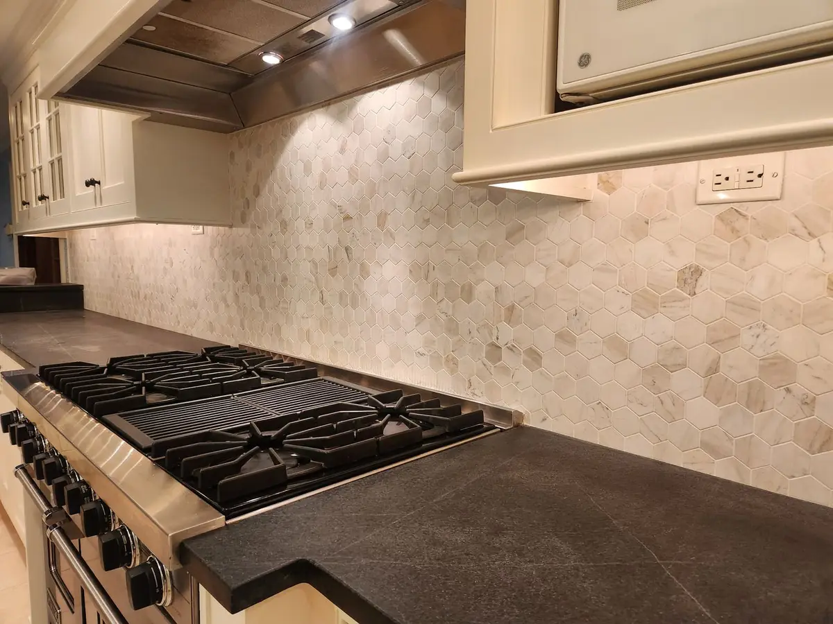 Grout Color Guide: The Choice That Changes a Backsplash More Than the Tile